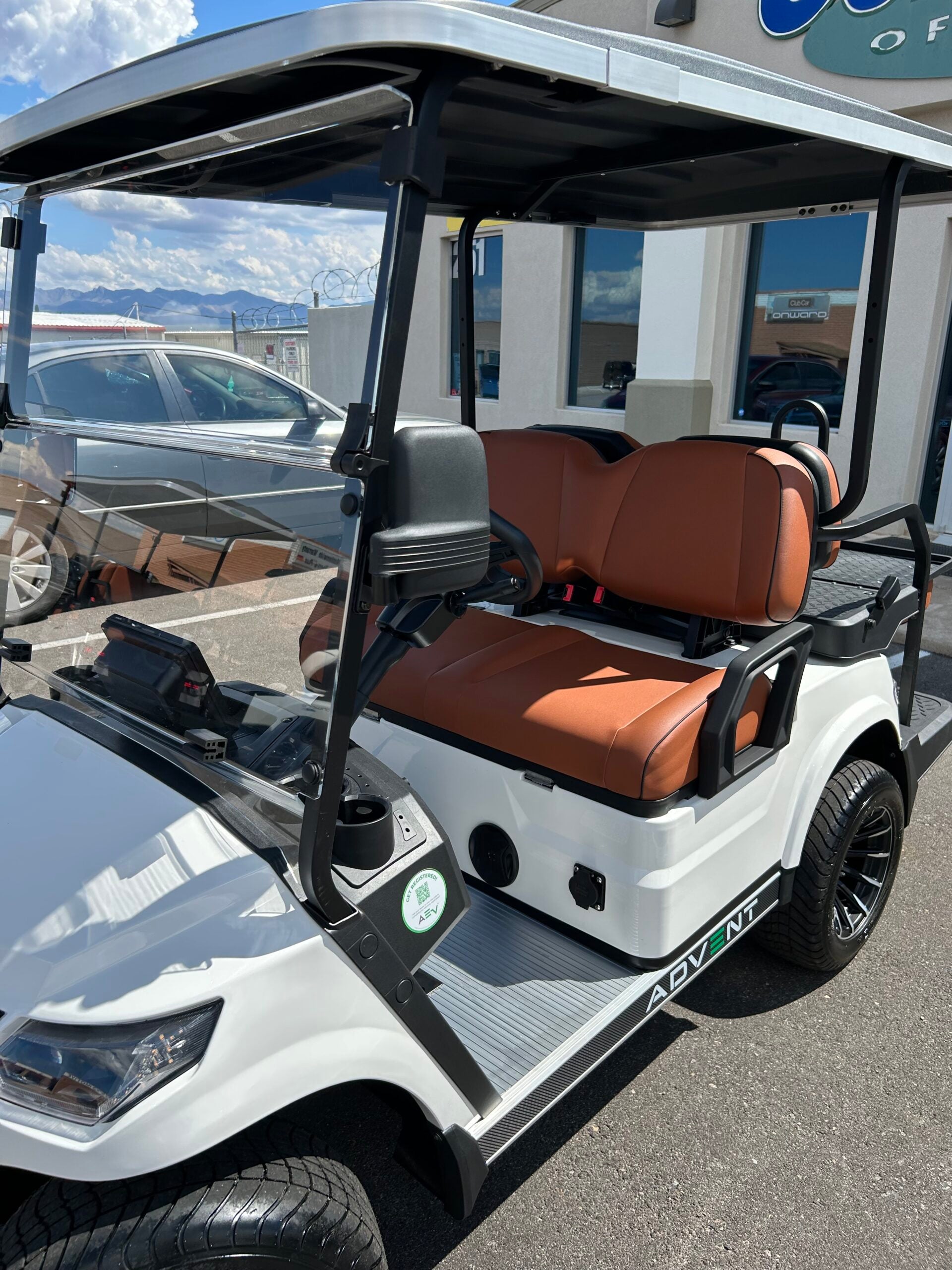 2025 Advanced EV Advent 4 – Metallic White, 4 Passenger image 2